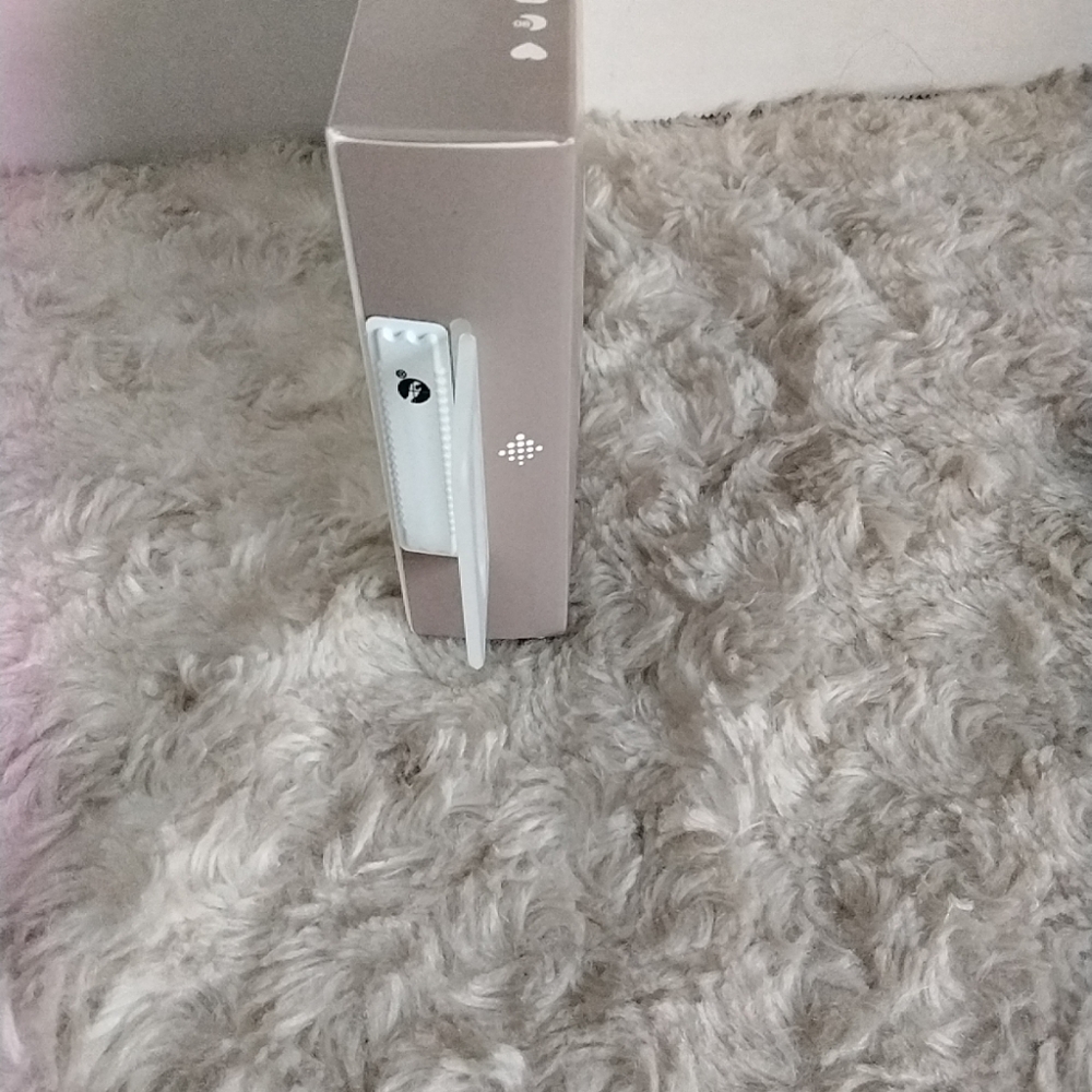 NEW. NRFB. Fitbit Inspire 2 Heart Rate Fitness Tracker FB418BKWT Lunar White. - Picture 8 of 8